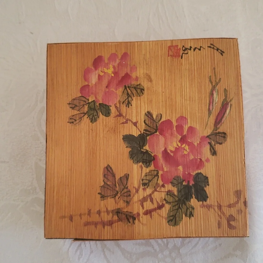 Vintage wooden trinket box